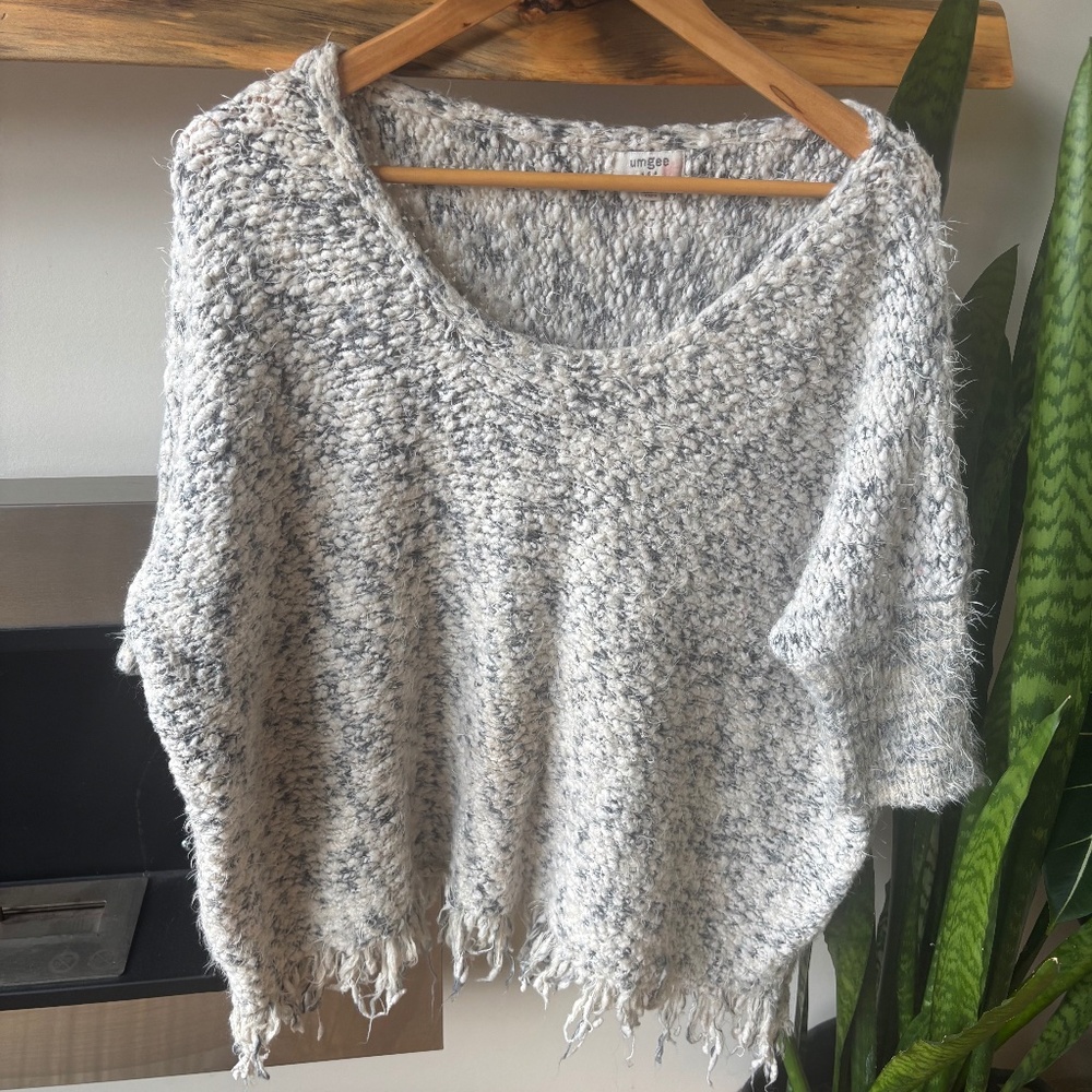 Umgee Fuzzy Boucle Eyelash Sweater